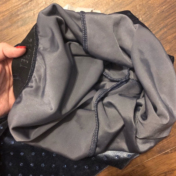 Victoria’s Secret Blue Velour Leggings - Picture 6 of 8